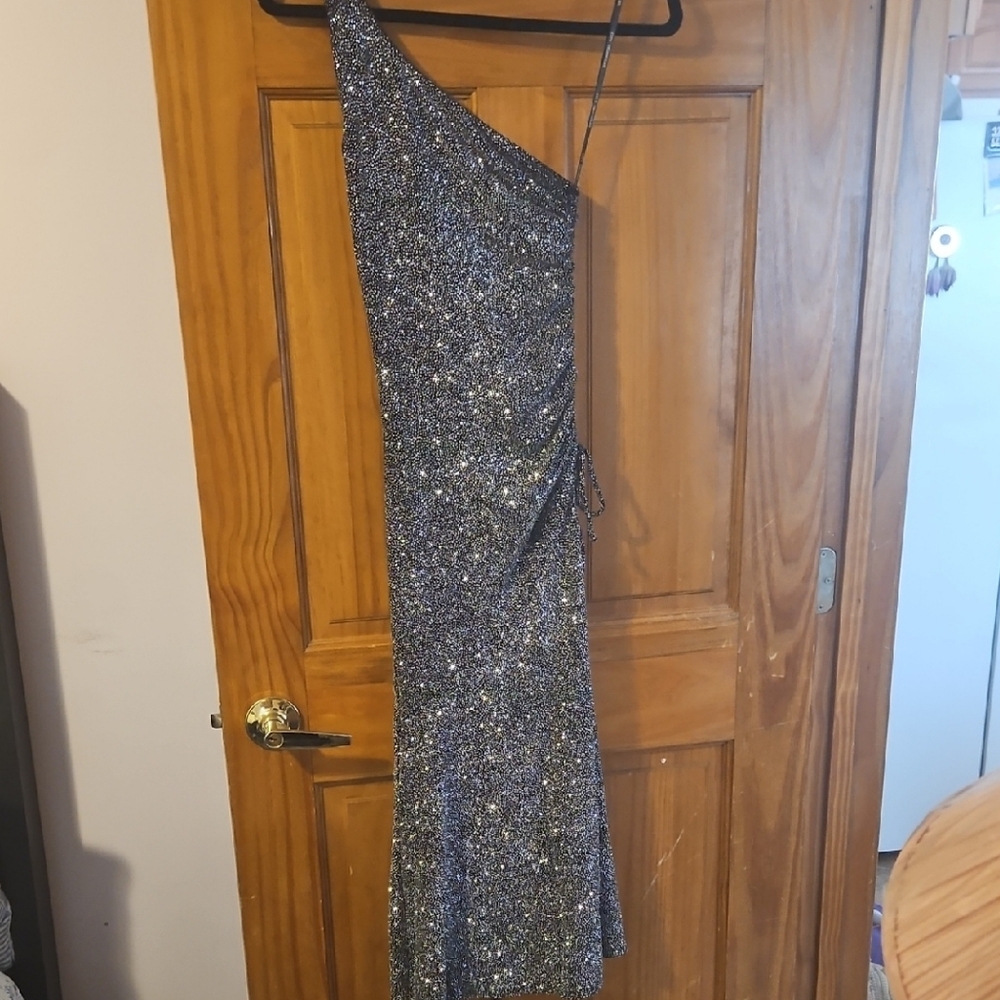 City Triangles Black and Silver Sequin Detail Top